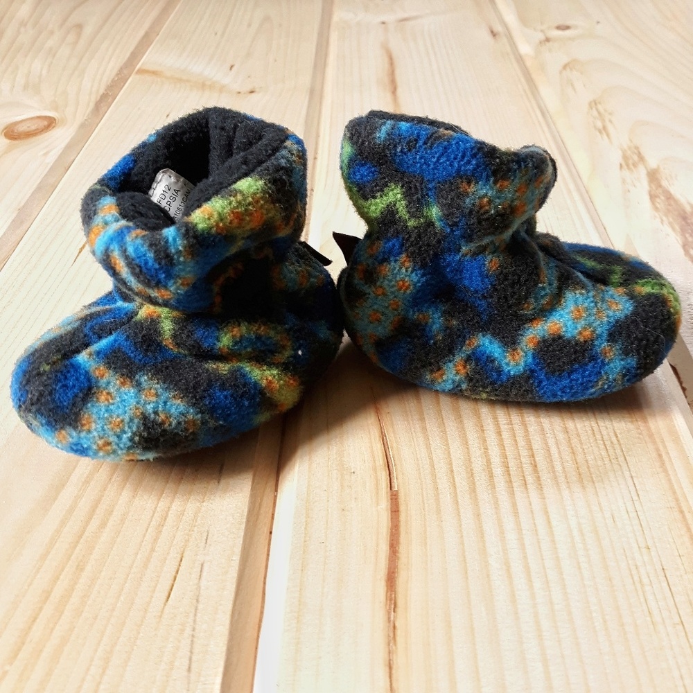 Acorn Fleece Slipper booties Lizard print